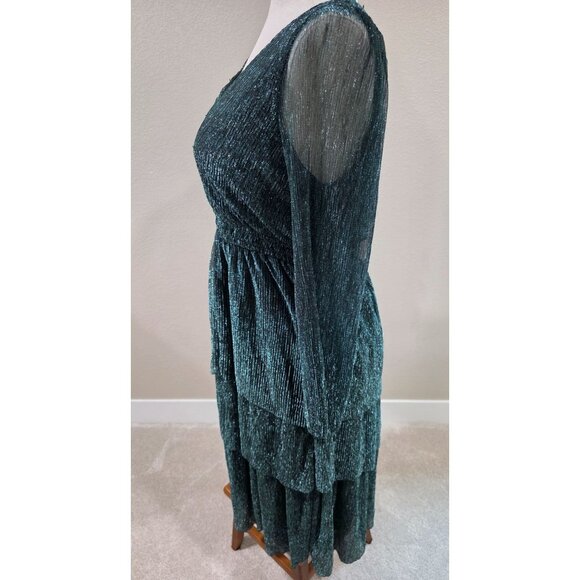 Shimmery Green Long Sleeve V-Neck Tiered Midi Dress XL Maurices - Picture 7 of 12